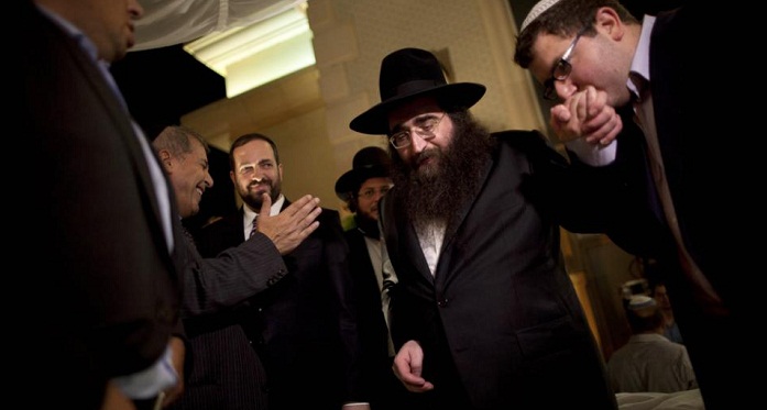 Israeli celebrity rabbi goes to prison for bribery